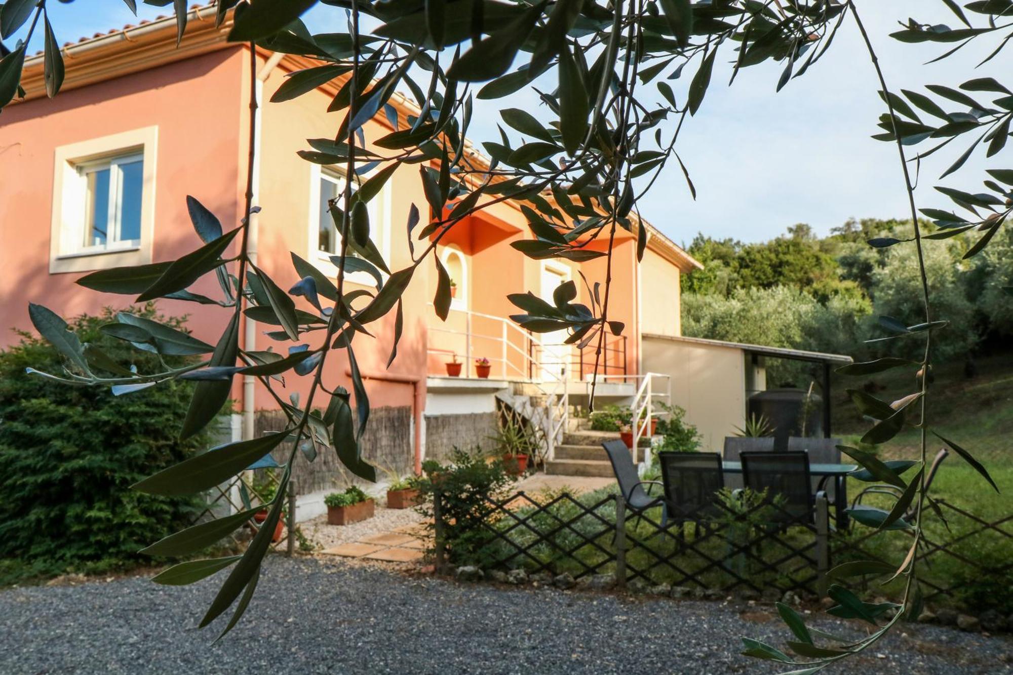 Villa Sunrise Apartment Gouvia Exterior photo